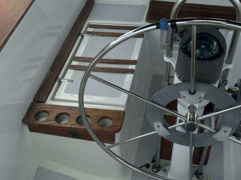 38ft Morgan Yacht For Sale