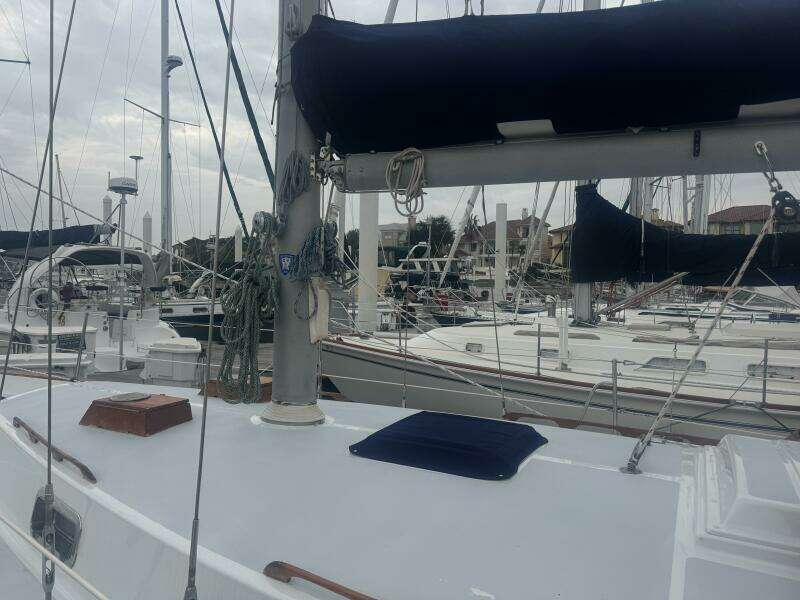 38ft Morgan Yacht For Sale