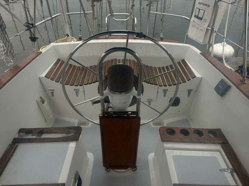 38ft Morgan Yacht For Sale