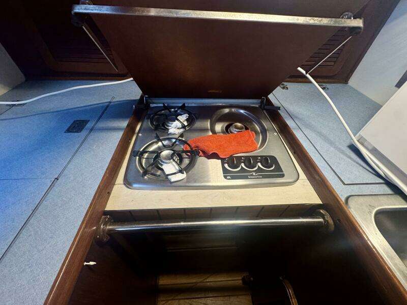 38ft Morgan Yacht For Sale