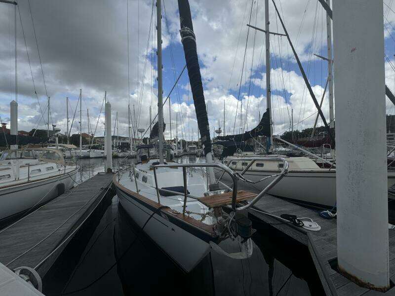 38ft Morgan Yacht For Sale