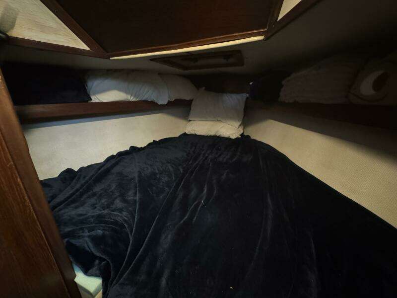 38ft Morgan Yacht For Sale