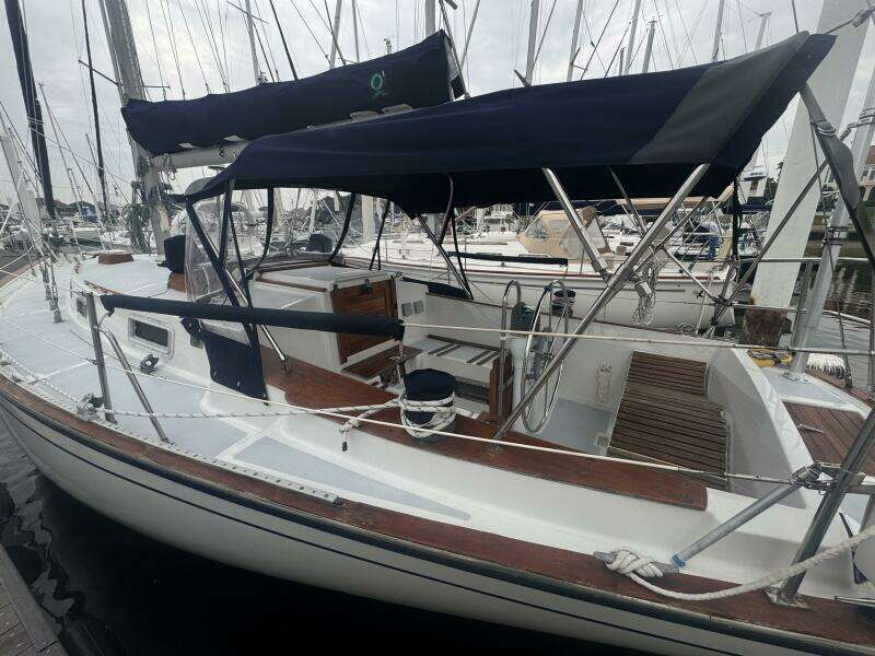 38ft Morgan Yacht For Sale