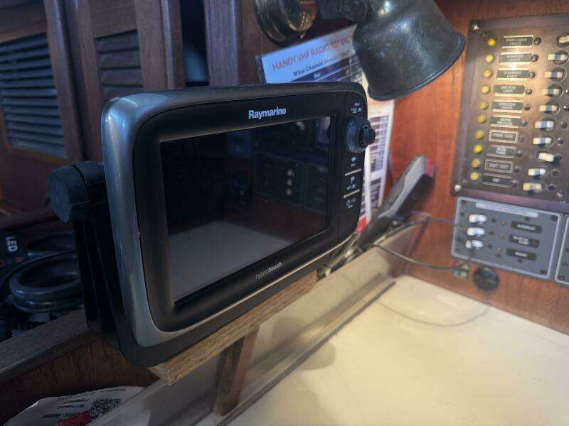 38ft Morgan Yacht For Sale