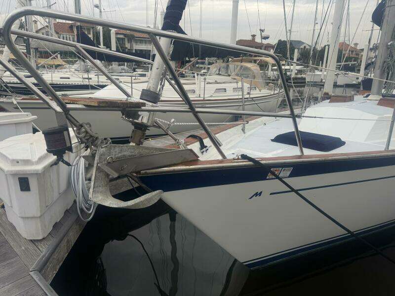 38ft Morgan Yacht For Sale