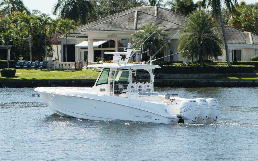 35 Boston Whaler