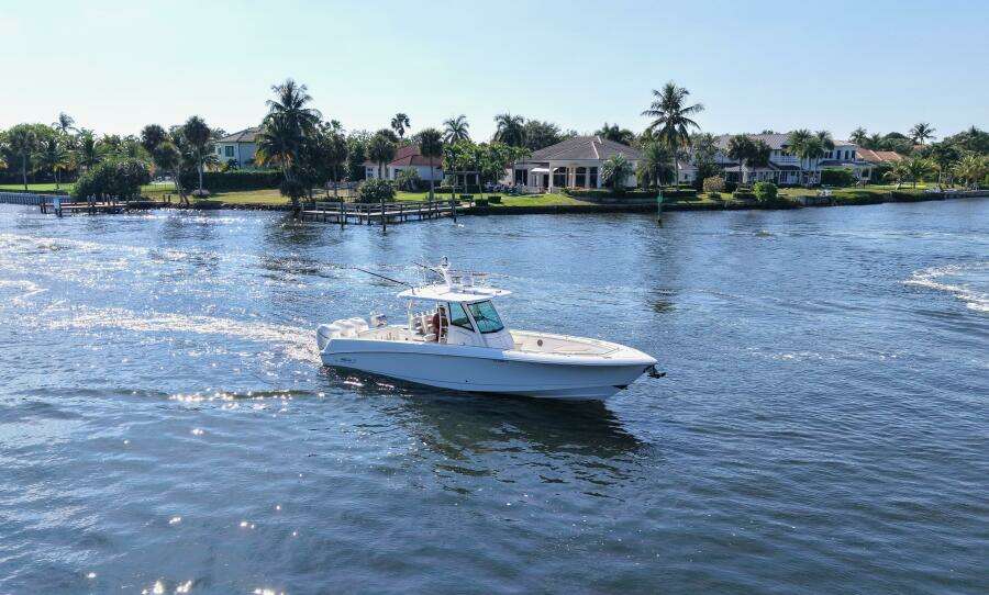 35 Boston Whaler