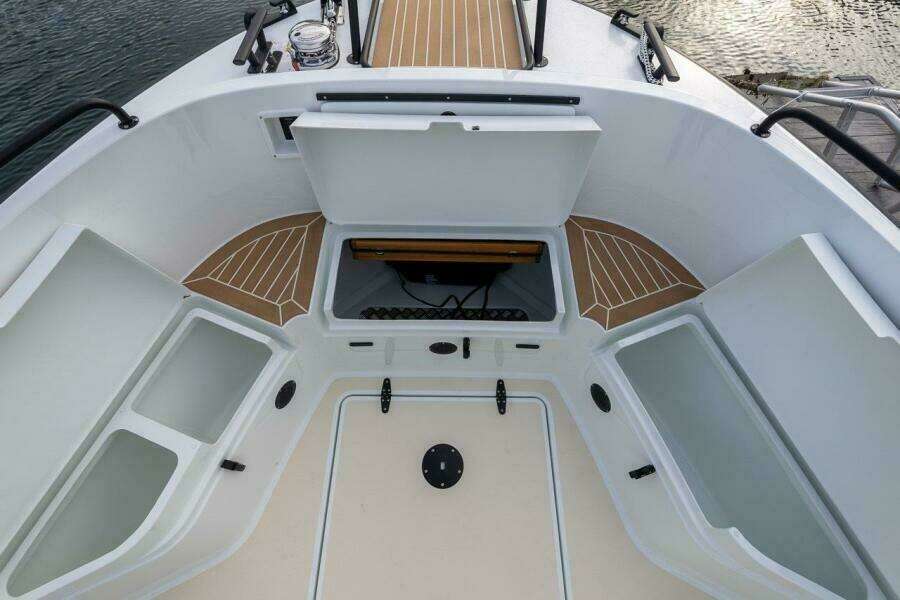 450k    650k Stock 3 27ft Targa Yacht For Sale
