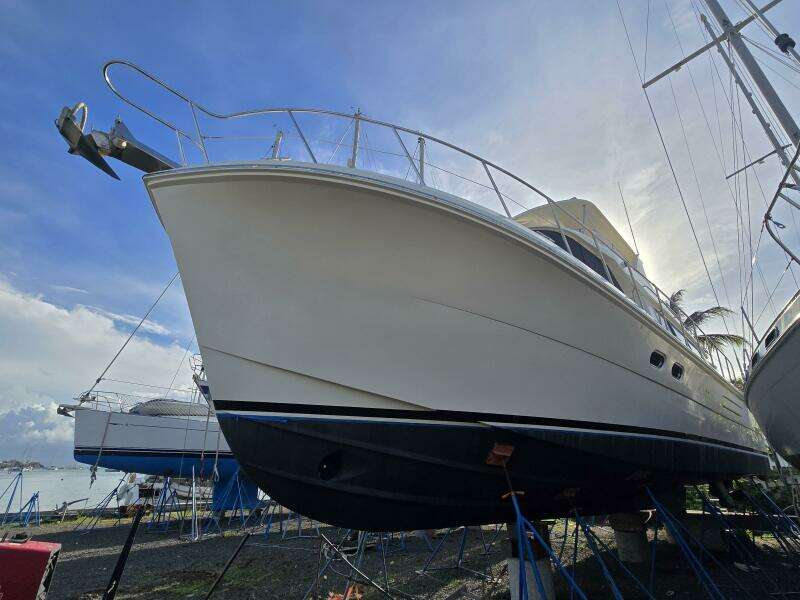 White Pearl 1 56ft Hampton Yacht For Sale