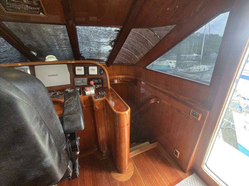 White Pearl 1 56ft Hampton Yacht For Sale