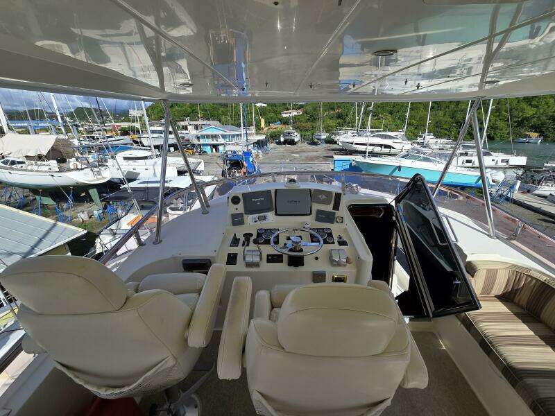 White Pearl 1 56ft Hampton Yacht For Sale