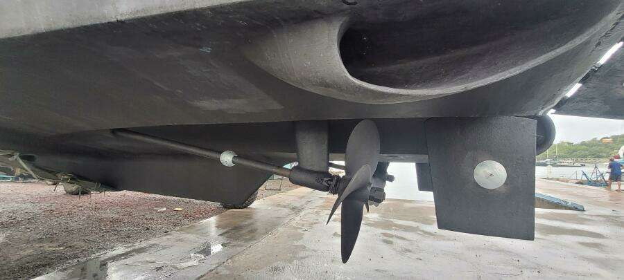 White Pearl 1 56ft Hampton Yacht For Sale