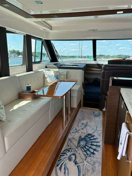 Silver Lining 39ft Tiara Yachts Yacht For Sale