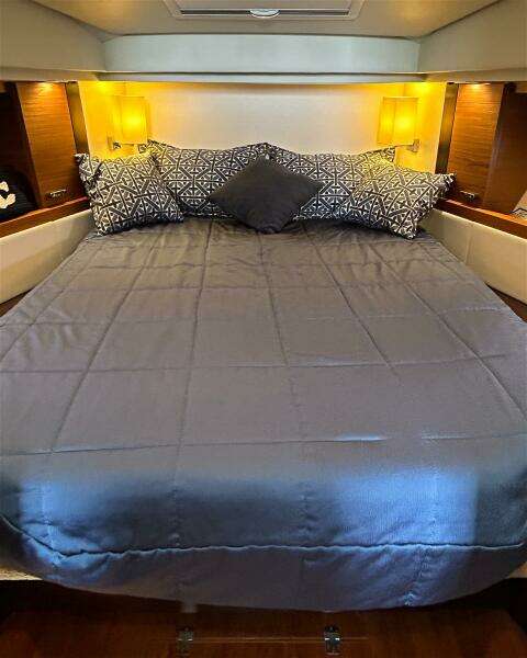 Silver Lining 39ft Tiara Yachts Yacht For Sale