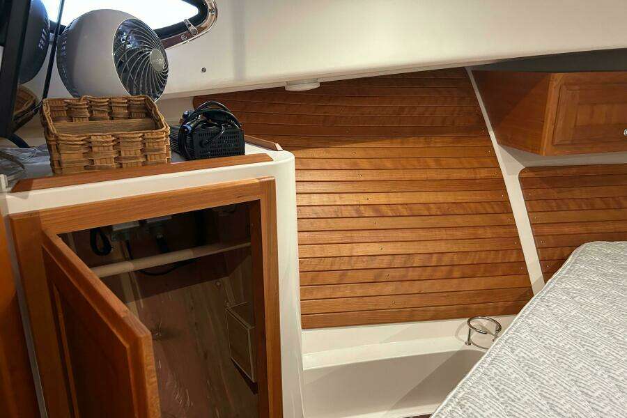 Esc Key 39ft Back Cove Yacht For Sale