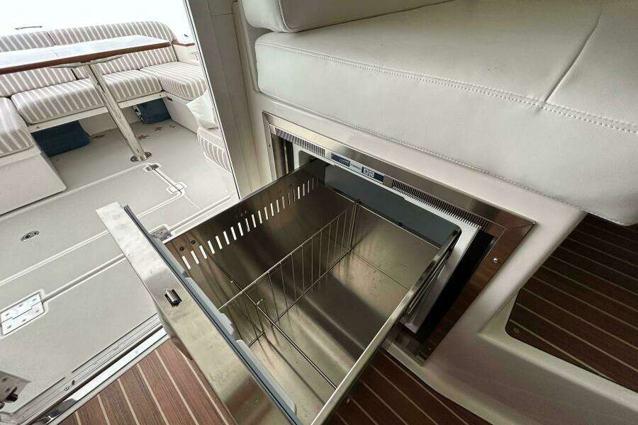 Esc Key 39ft Back Cove Yacht For Sale