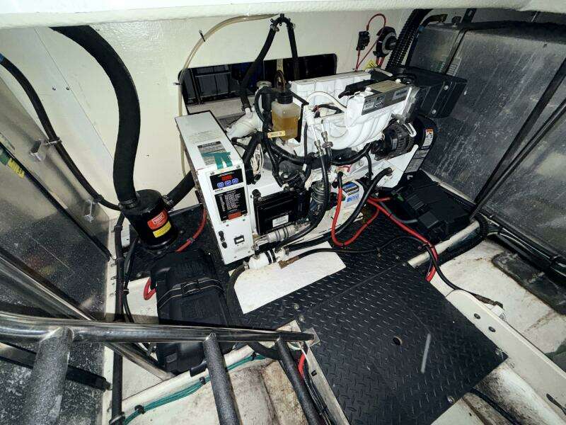 38ft Silverton Yacht For Sale