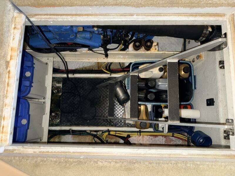 38ft Silverton Yacht For Sale