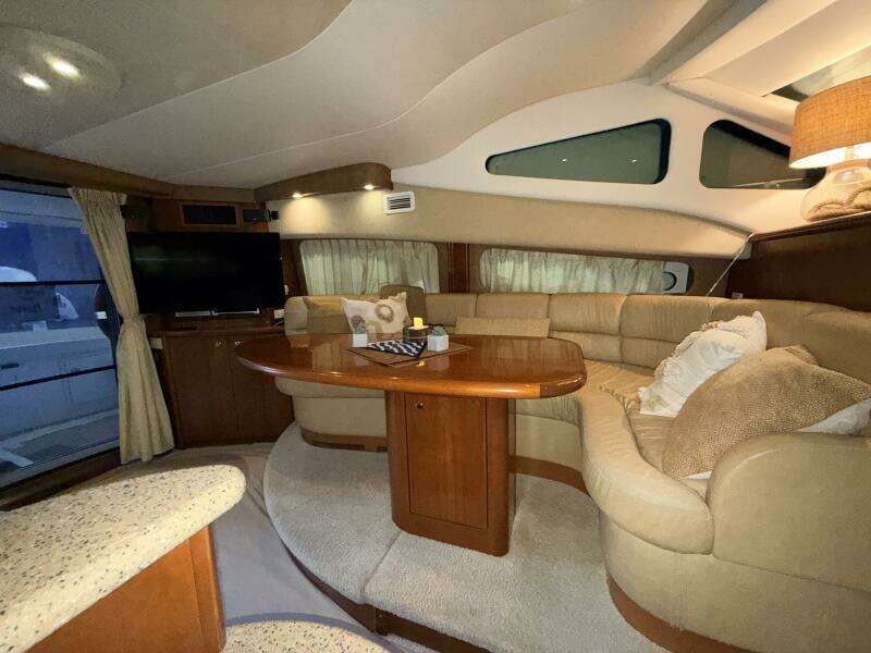 38ft Silverton Yacht For Sale