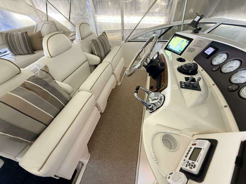 38ft Silverton Yacht For Sale