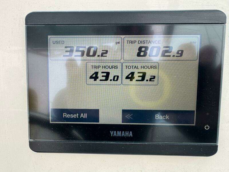 24ft Cobia Yacht For Sale