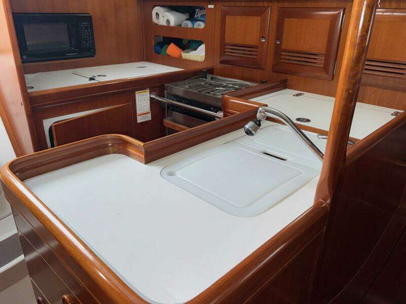 36ft Beneteau Yacht For Sale