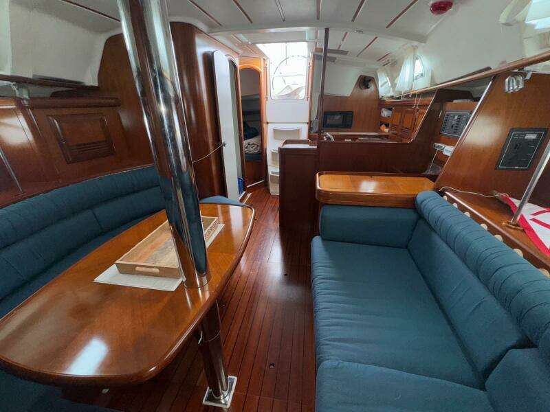 36ft Beneteau Yacht For Sale