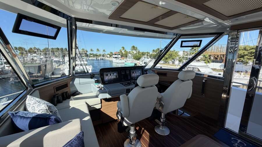 54ft Aquila Yacht For Sale