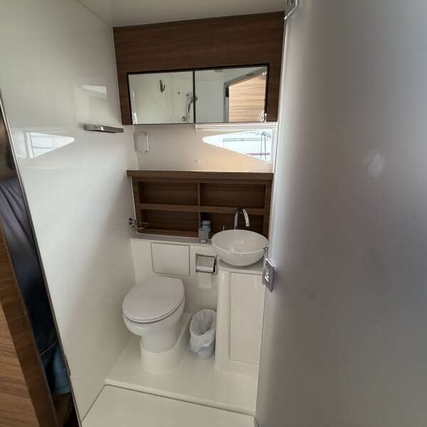 54ft Aquila Yacht For Sale