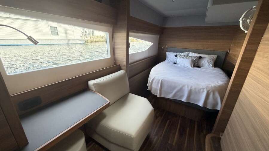 54ft Aquila Yacht For Sale