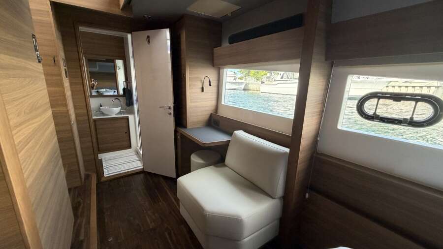 54ft Aquila Yacht For Sale