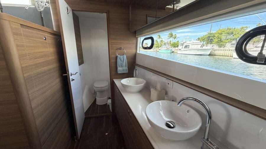 54ft Aquila Yacht For Sale