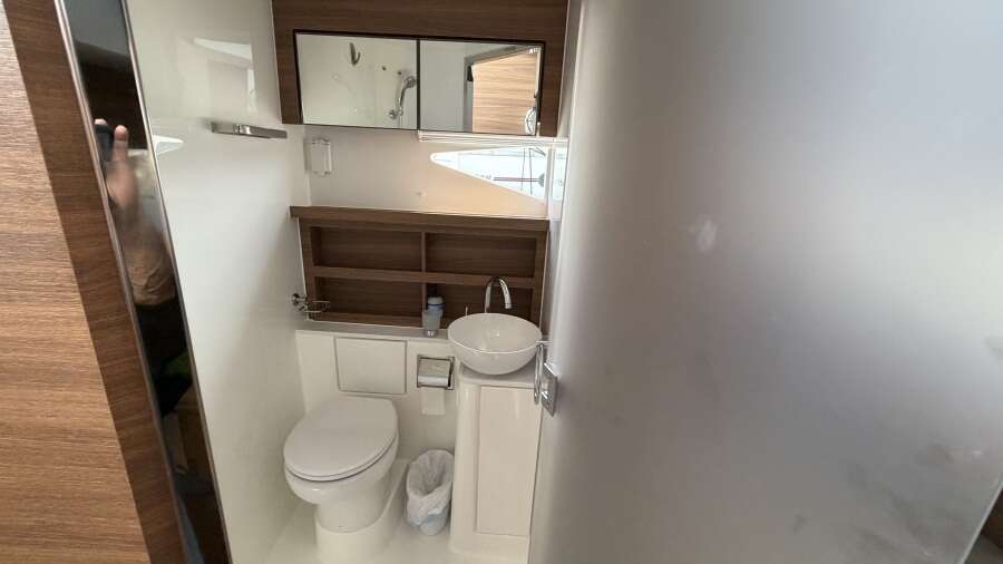 54ft Aquila Yacht For Sale