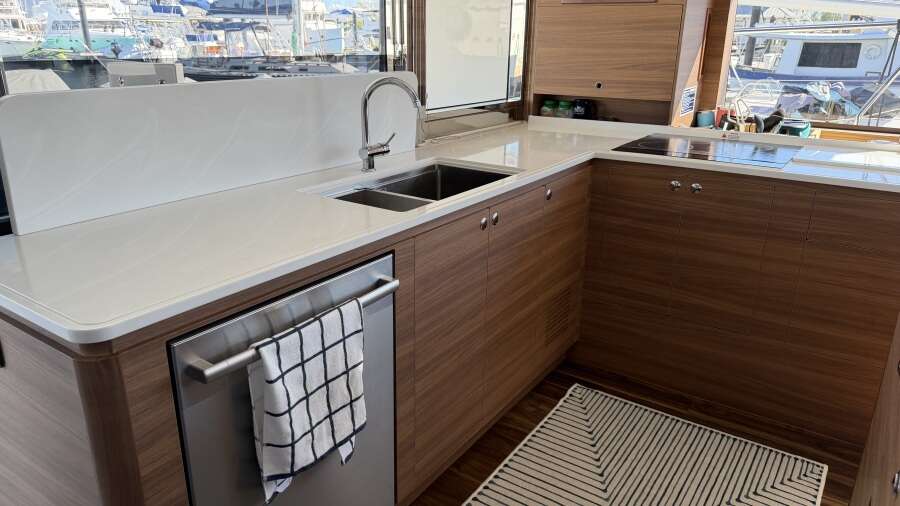 54ft Aquila Yacht For Sale