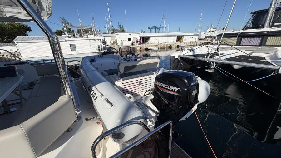 54ft Aquila Yacht For Sale