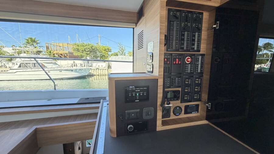 54ft Aquila Yacht For Sale