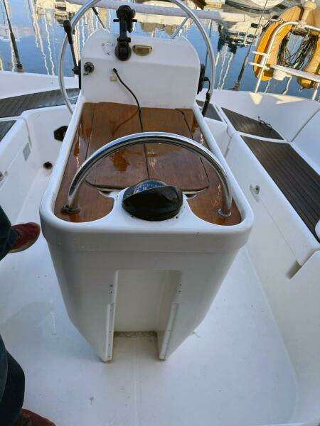 Wildflower 37ft Beneteau Yacht For Sale