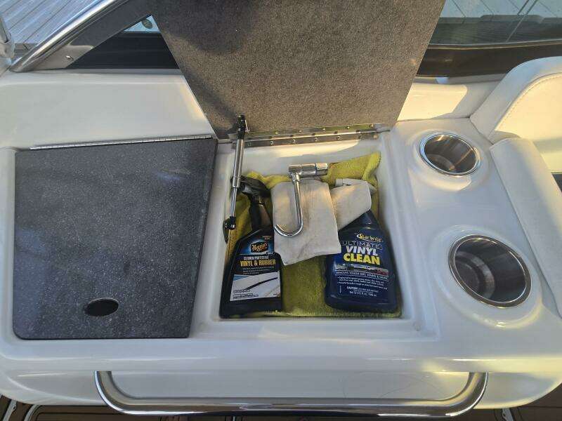 Fly Me 31ft Formula Yacht For Sale