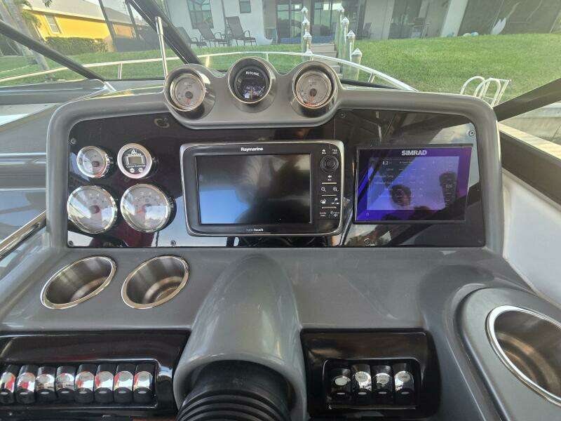 Fly Me 31ft Formula Yacht For Sale