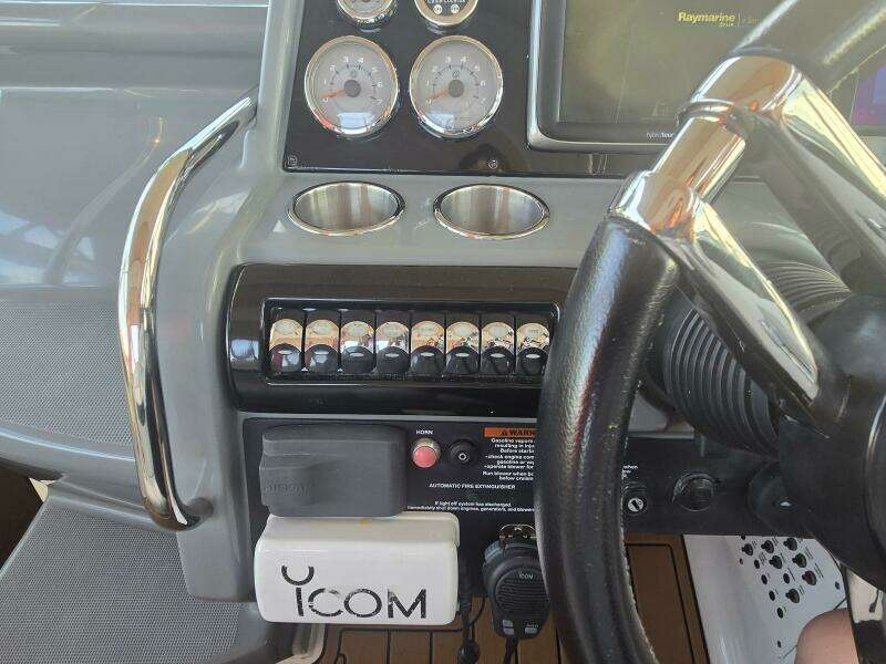 Fly Me 31ft Formula Yacht For Sale