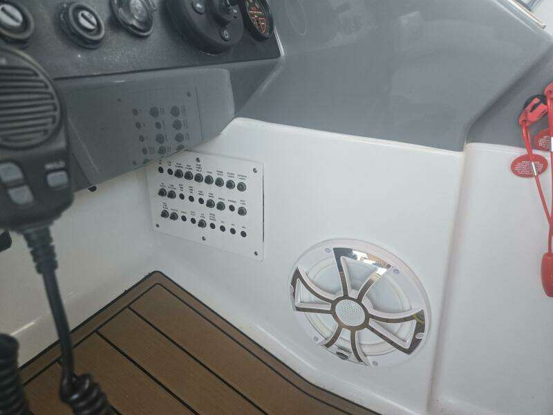 Fly Me 31ft Formula Yacht For Sale