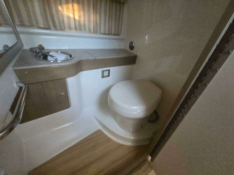 Fly Me 31ft Formula Yacht For Sale