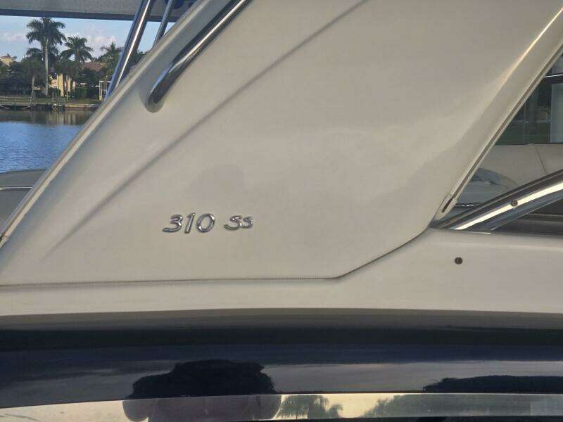 Fly Me 31ft Formula Yacht For Sale