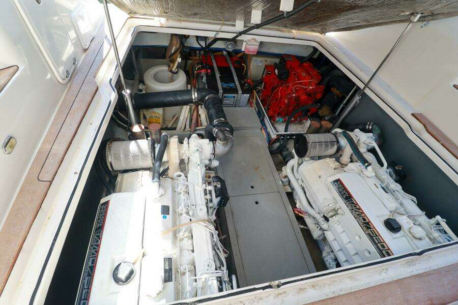 43ft Chris Craft Yacht For Sale