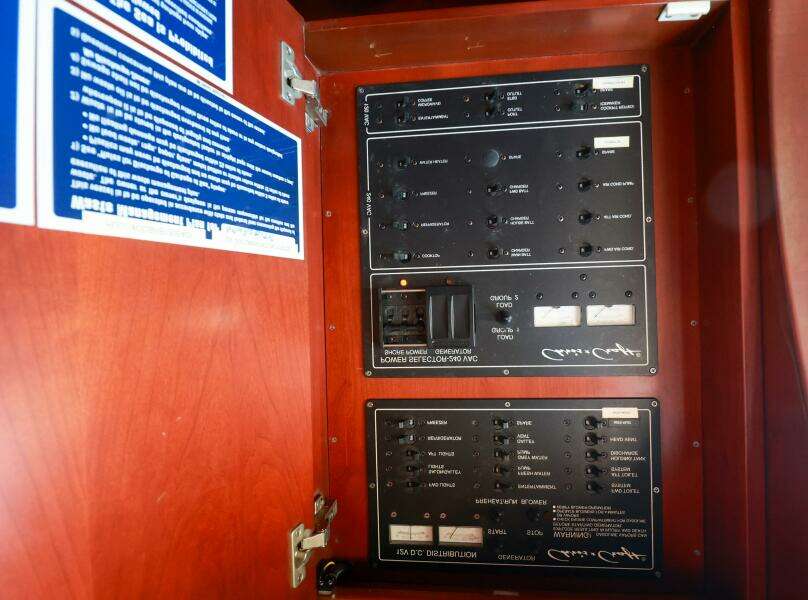 43ft Chris Craft Yacht For Sale