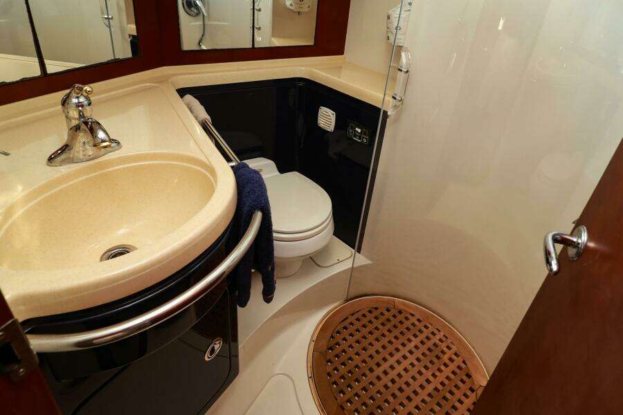 43ft Chris Craft Yacht For Sale