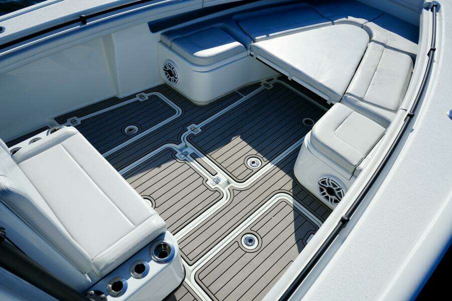 Luhn 32 32ft Yellowfin Yacht For Sale