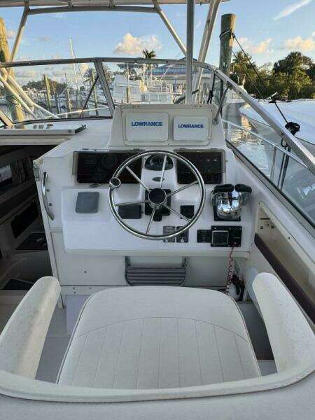 30ft Grady White Yacht For Sale