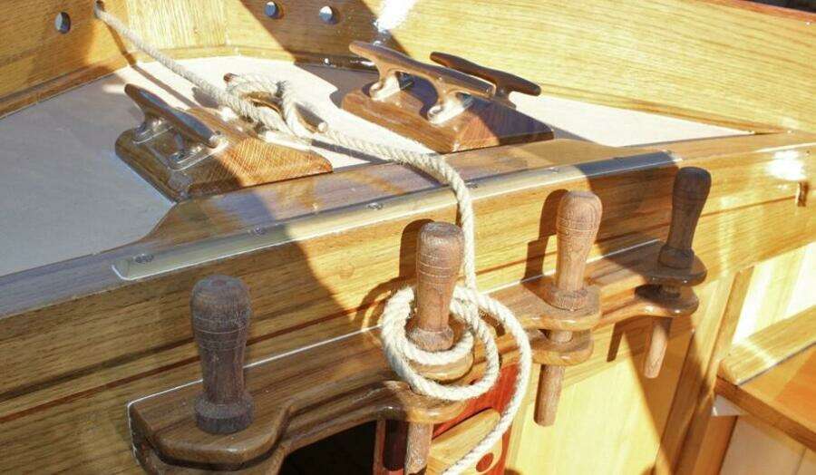 25ft Herreshoff Yacht For Sale