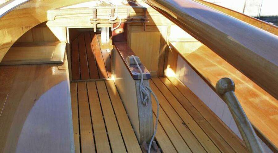 25ft Herreshoff Yacht For Sale